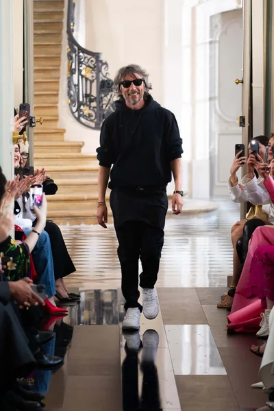 Look 64